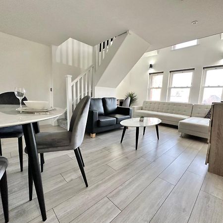 Luxury Duplex City Centre Apartment Лидс Экстерьер фото