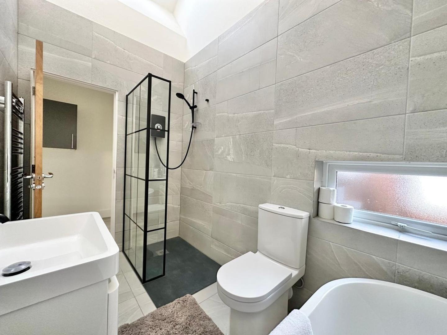 Luxury Duplex City Centre Apartment Лидс Экстерьер фото