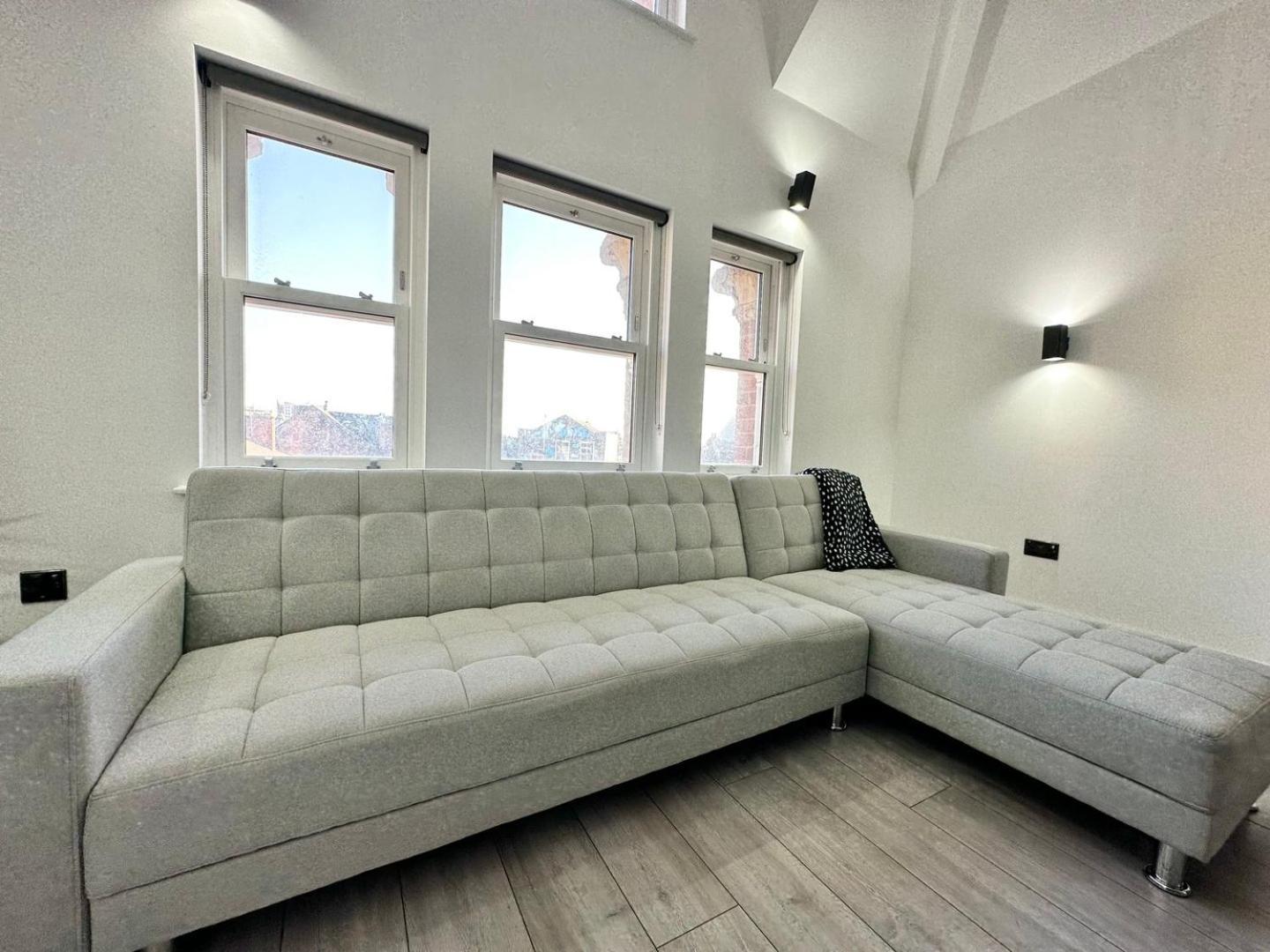 Luxury Duplex City Centre Apartment Лидс Экстерьер фото