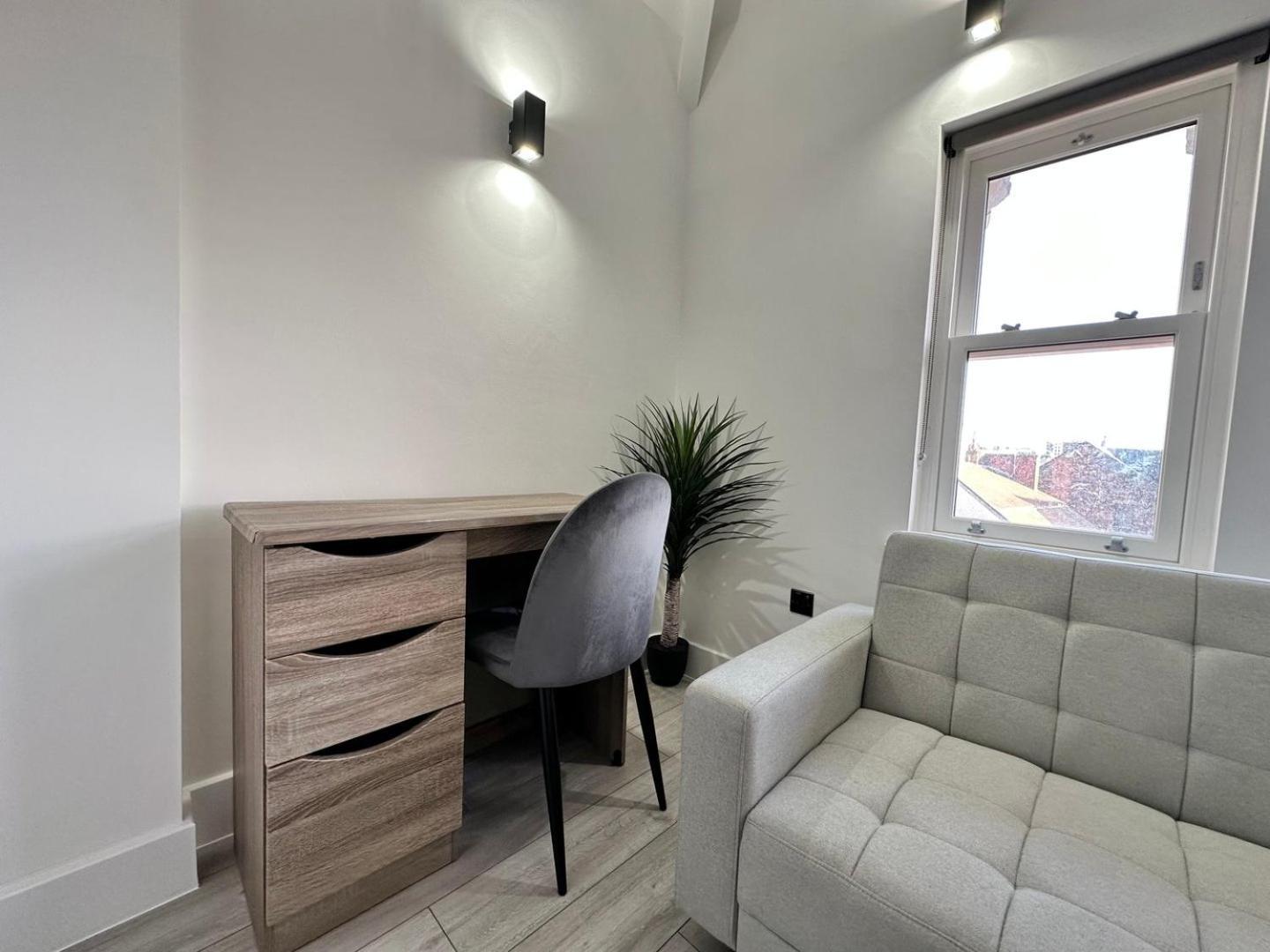 Luxury Duplex City Centre Apartment Лидс Экстерьер фото